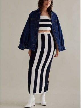 The Mandy Striped Slim Midi skirt & strapless scalloped Bandaeu top.